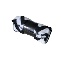 Thumbnail for Nova Fleece Throw Rug 125 x 150 cm Black Zig Zag