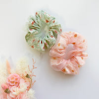 Thumbnail for MANGO JELLY Daisy Scrunchies 2P - Pink